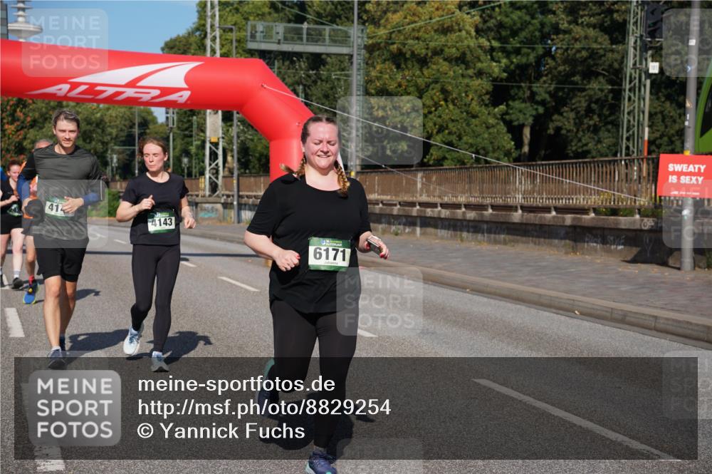 07.09.2025 - BARMER Alsterlauf Yannick Fuchs http://msf.ph/oto/8829254 07.09.2025 10:22:35 Laufen 414, 4143, 6171 meine-sportfotos.de