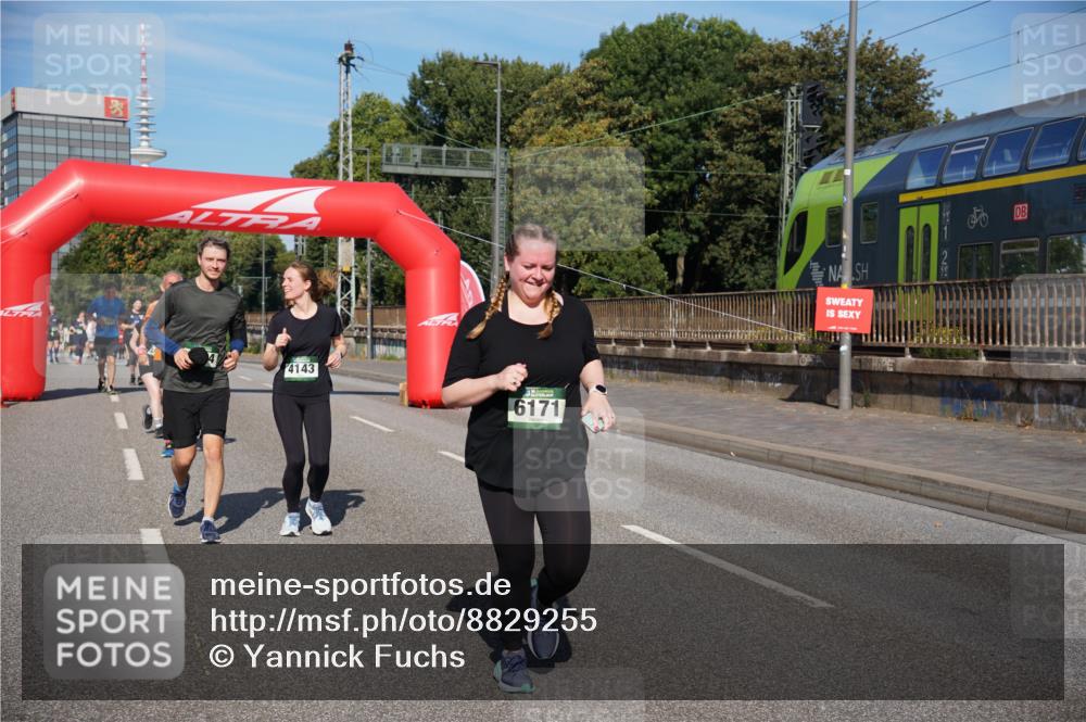 07.09.2025 - BARMER Alsterlauf Yannick Fuchs http://msf.ph/oto/8829255 07.09.2025 10:22:35 Laufen 4143, 6171 meine-sportfotos.de