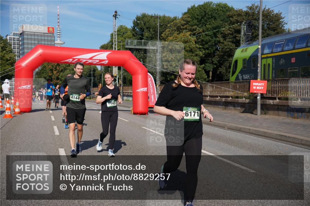 07.09.2025 - BARMER Alsterlauf Yannick Fuchs http://msf.ph/oto/8829257 07.09.2025 10:22:35 Laufen 4144, 4143, 6171 meine-sportfotos.de