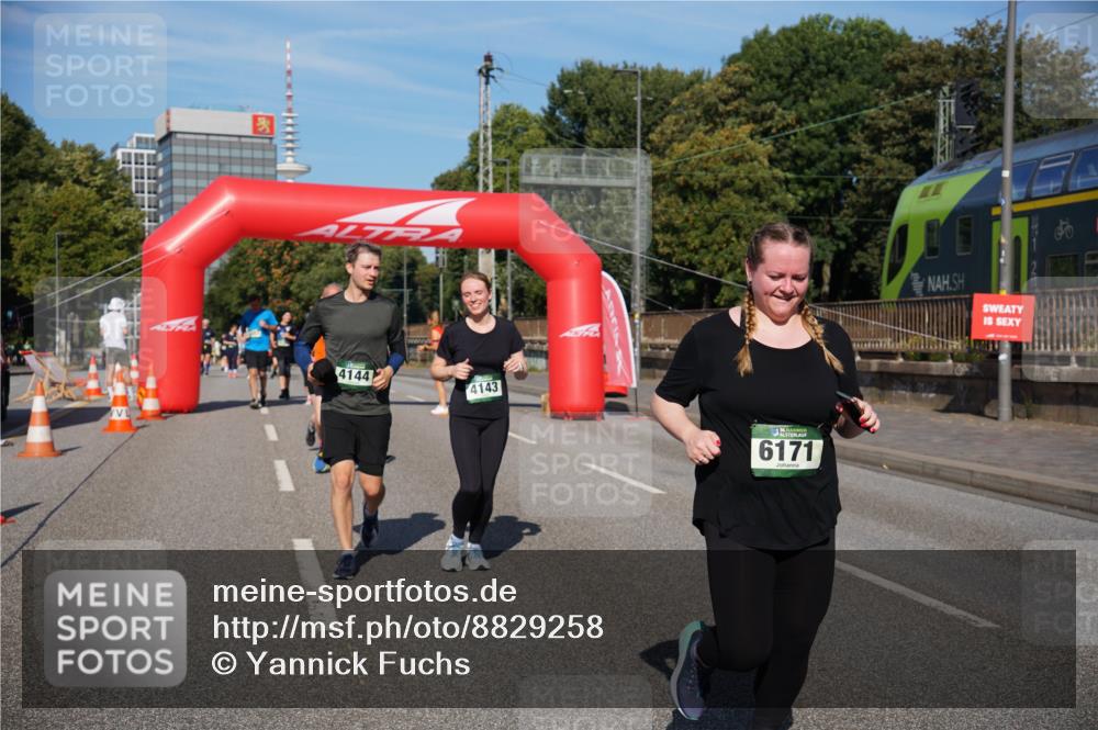 07.09.2025 - BARMER Alsterlauf Yannick Fuchs http://msf.ph/oto/8829258 07.09.2025 10:22:36 Laufen 4144, 4143, 6171 meine-sportfotos.de