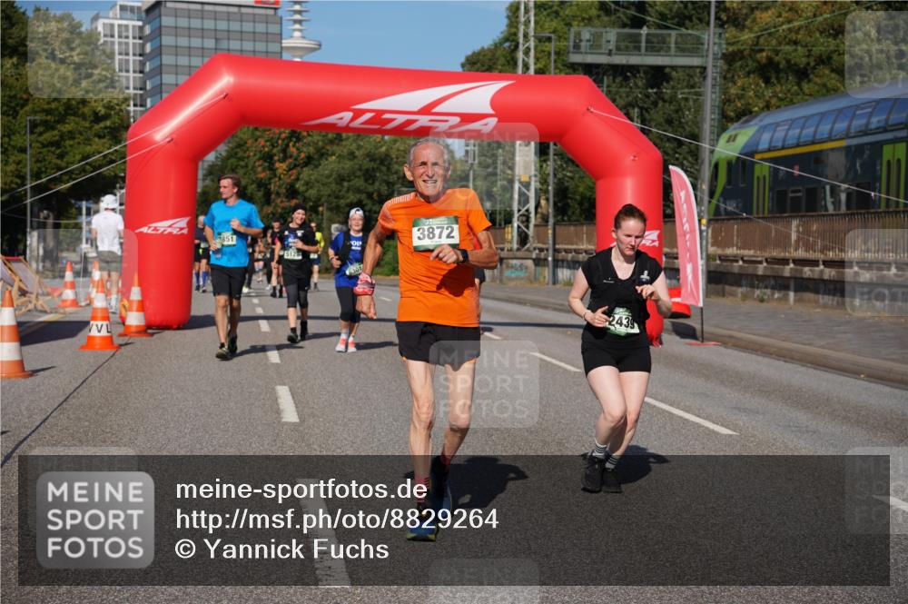 07.09.2025 - BARMER Alsterlauf Yannick Fuchs http://msf.ph/oto/8829264 07.09.2025 10:22:39 Laufen 3872 meine-sportfotos.de
