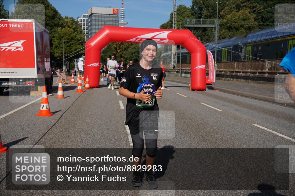 07.09.2025 - BARMER Alsterlauf Yannick Fuchs http://msf.ph/oto/8829283 07.09.2025 10:22:47 Laufen 528, 10 meine-sportfotos.de