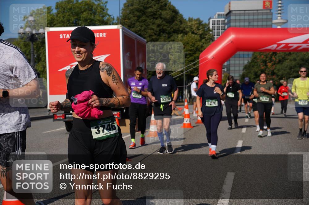 07.09.2025 - BARMER Alsterlauf Yannick Fuchs http://msf.ph/oto/8829295 07.09.2025 10:22:55 Laufen 3746, 4008, 5275, 5276 meine-sportfotos.de