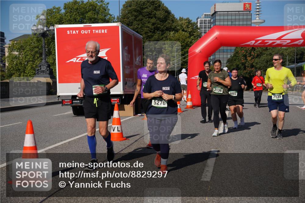 07.09.2025 - BARMER Alsterlauf Yannick Fuchs http://msf.ph/oto/8829297 07.09.2025 10:22:57 Laufen 5276, 2136, 3003, 2441, 2135 meine-sportfotos.de