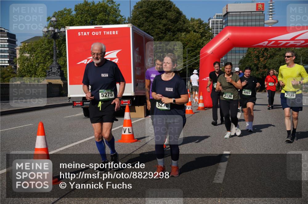 07.09.2025 - BARMER Alsterlauf Yannick Fuchs http://msf.ph/oto/8829298 07.09.2025 10:22:57 Laufen 5275, 5276, 27, 3003, 2136, 2441, 2135 meine-sportfotos.de