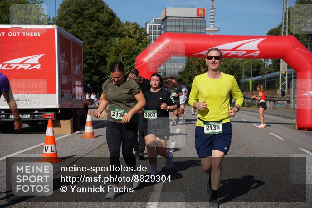 07.09.2025 - BARMER Alsterlauf Yannick Fuchs http://msf.ph/oto/8829304 07.09.2025 10:22:59 Laufen 2136, 3003, 2135 meine-sportfotos.de