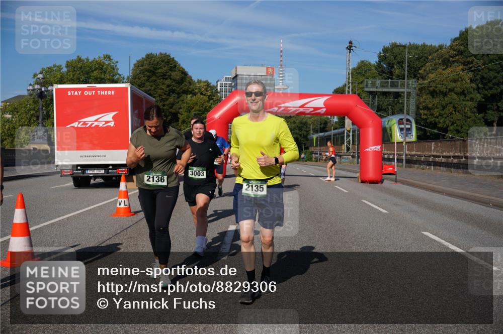07.09.2025 - BARMER Alsterlauf Yannick Fuchs http://msf.ph/oto/8829306 07.09.2025 10:23:00 Laufen 2136, 3003, 2135 meine-sportfotos.de
