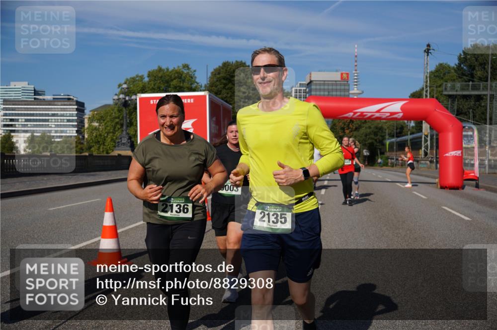 07.09.2025 - BARMER Alsterlauf Yannick Fuchs http://msf.ph/oto/8829308 07.09.2025 10:23:01 Laufen 2136, 8003, 2135, 441 meine-sportfotos.de