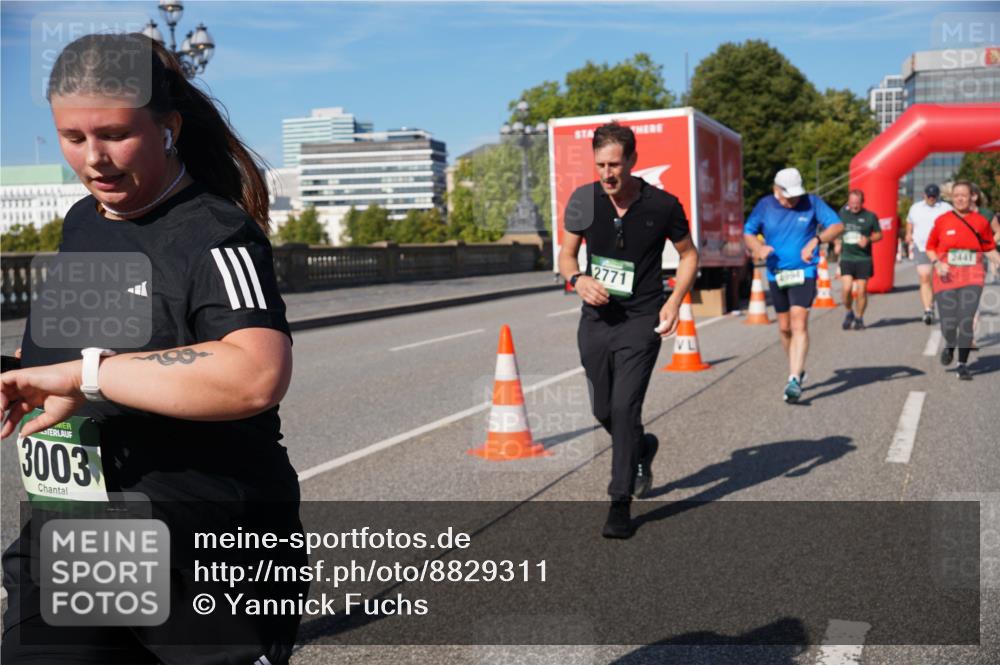 07.09.2025 - BARMER Alsterlauf Yannick Fuchs http://msf.ph/oto/8829311 07.09.2025 10:23:03 Laufen 3003, 2771, 4994, 2441 meine-sportfotos.de