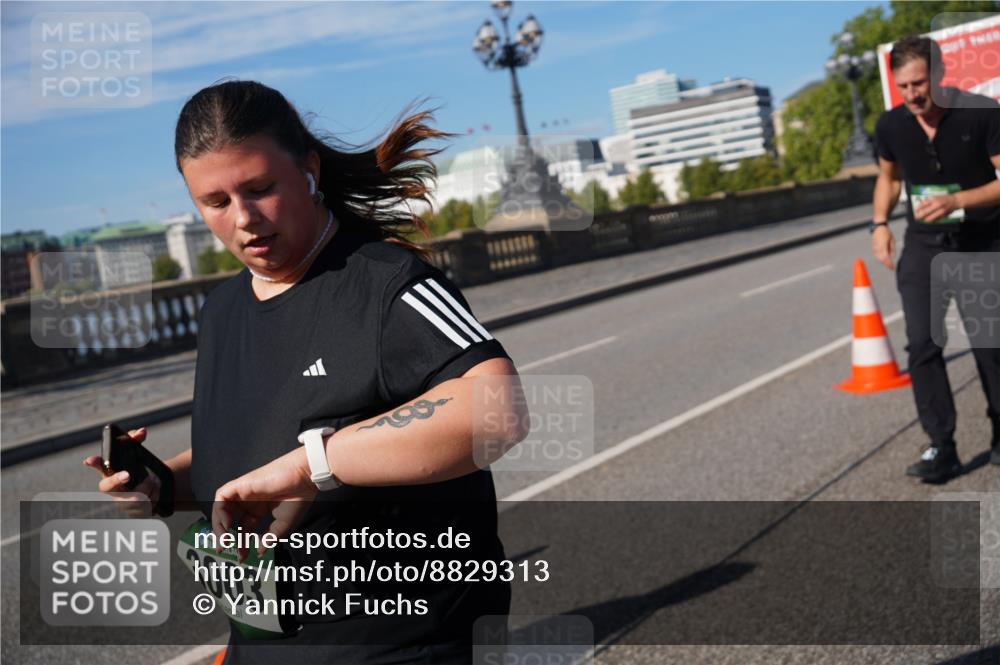 07.09.2025 - BARMER Alsterlauf Yannick Fuchs http://msf.ph/oto/8829313 07.09.2025 10:23:03 Laufen 3003 meine-sportfotos.de