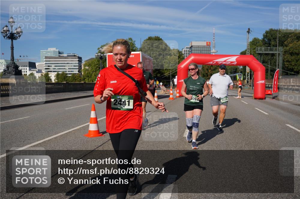 07.09.2025 - BARMER Alsterlauf Yannick Fuchs http://msf.ph/oto/8829324 07.09.2025 10:23:07 Laufen 36, 2441, 09, 2239 meine-sportfotos.de