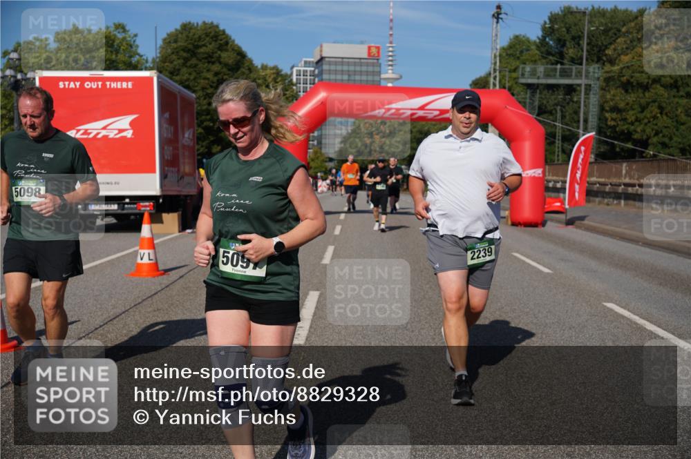 07.09.2025 - BARMER Alsterlauf Yannick Fuchs http://msf.ph/oto/8829328 07.09.2025 10:23:08 Laufen 5098, 36, 509, 2239 meine-sportfotos.de