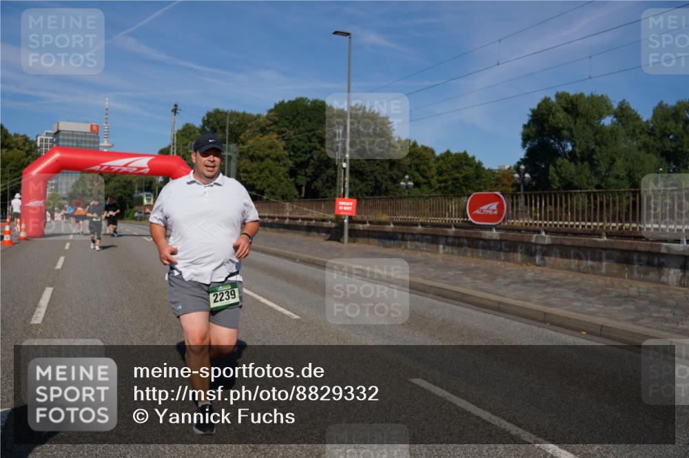 07.09.2025 - BARMER Alsterlauf Yannick Fuchs http://msf.ph/oto/8829332 07.09.2025 10:23:09 Laufen 2239 meine-sportfotos.de