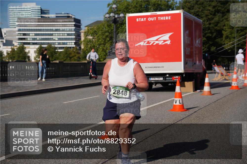07.09.2025 - BARMER Alsterlauf Yannick Fuchs http://msf.ph/oto/8829352 07.09.2025 10:23:50 Laufen 36, 2848 meine-sportfotos.de