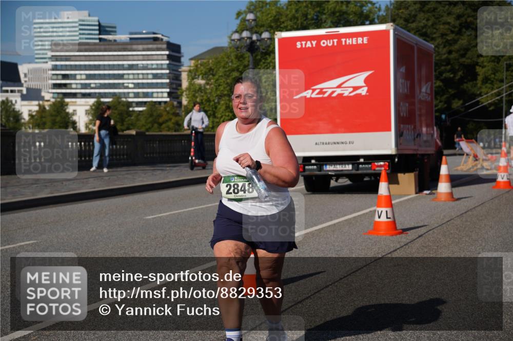 07.09.2025 - BARMER Alsterlauf Yannick Fuchs http://msf.ph/oto/8829353 07.09.2025 10:23:50 Laufen 2848 meine-sportfotos.de