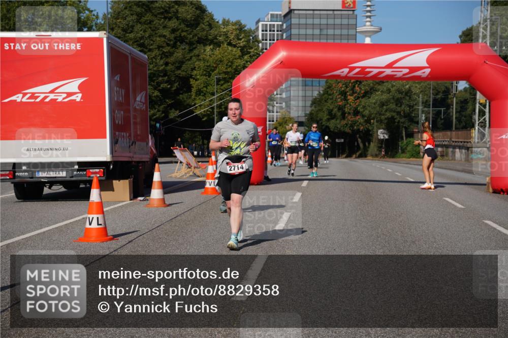 07.09.2025 - BARMER Alsterlauf Yannick Fuchs http://msf.ph/oto/8829358 07.09.2025 10:23:53 Laufen 2714 meine-sportfotos.de
