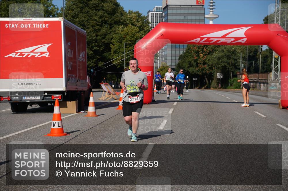 07.09.2025 - BARMER Alsterlauf Yannick Fuchs http://msf.ph/oto/8829359 07.09.2025 10:23:53 Laufen 1, 2714 meine-sportfotos.de