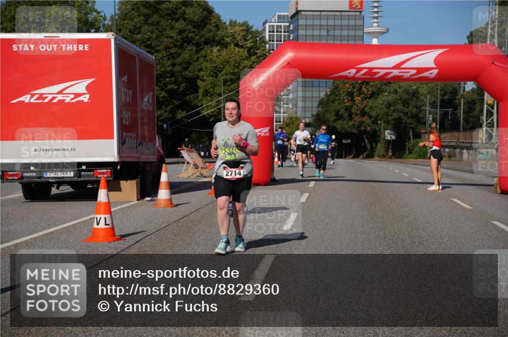 07.09.2025 - BARMER Alsterlauf Yannick Fuchs http://msf.ph/oto/8829360 07.09.2025 10:23:53 Laufen 1, 2714, 3642 meine-sportfotos.de