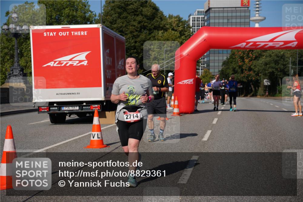 07.09.2025 - BARMER Alsterlauf Yannick Fuchs http://msf.ph/oto/8829361 07.09.2025 10:23:55 Laufen 2714, 13642 meine-sportfotos.de