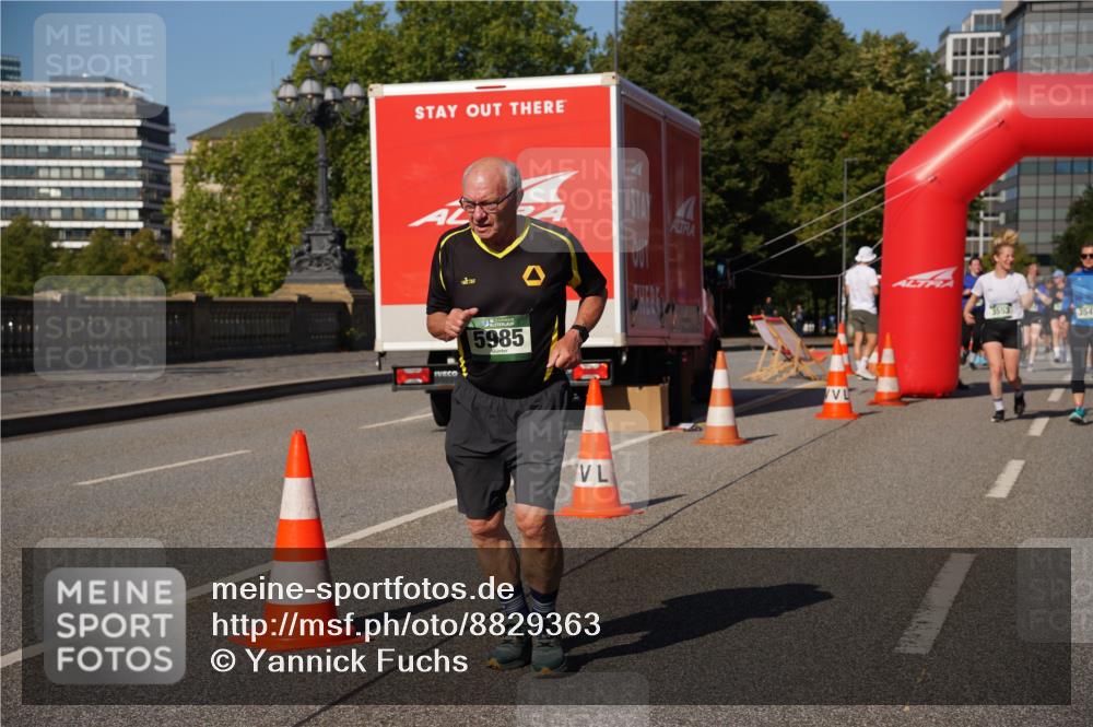 07.09.2025 - BARMER Alsterlauf Yannick Fuchs http://msf.ph/oto/8829363 07.09.2025 10:23:58 Laufen 4, 5985, 553, 354 meine-sportfotos.de