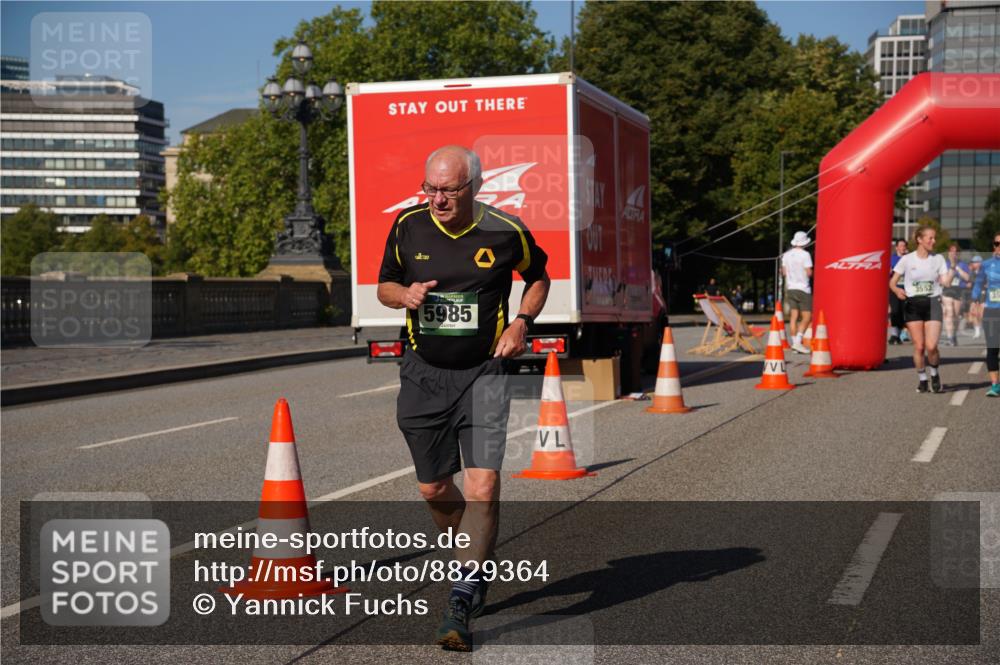 07.09.2025 - BARMER Alsterlauf Yannick Fuchs http://msf.ph/oto/8829364 07.09.2025 10:23:58 Laufen 5985 meine-sportfotos.de