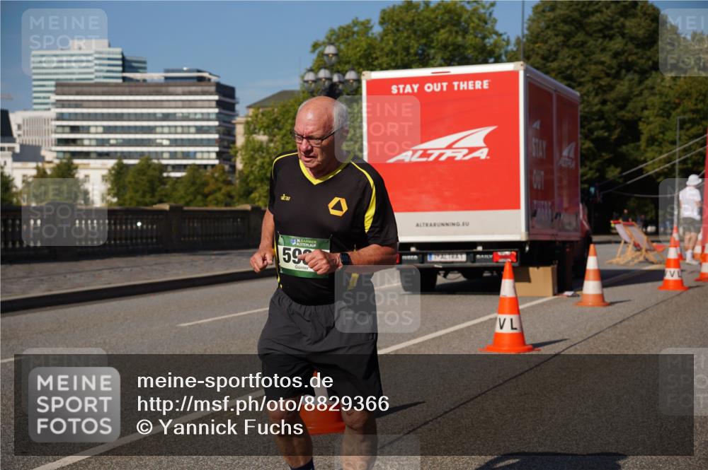 07.09.2025 - BARMER Alsterlauf Yannick Fuchs http://msf.ph/oto/8829366 07.09.2025 10:23:59 Laufen 36, 59 meine-sportfotos.de