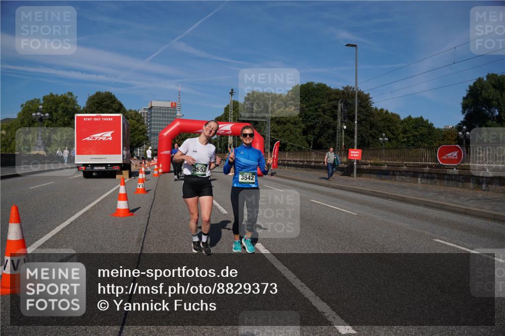 07.09.2025 - BARMER Alsterlauf Yannick Fuchs http://msf.ph/oto/8829373 07.09.2025 10:24:06 Laufen 3553, 3542 meine-sportfotos.de