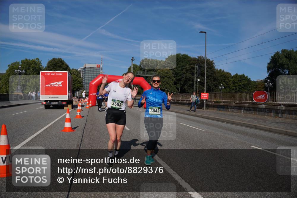 07.09.2025 - BARMER Alsterlauf Yannick Fuchs http://msf.ph/oto/8829376 07.09.2025 10:24:06 Laufen 3553, 3542 meine-sportfotos.de