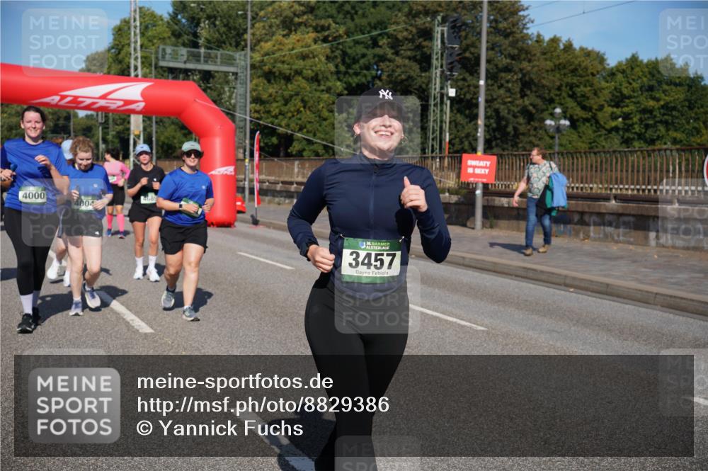 07.09.2025 - BARMER Alsterlauf Yannick Fuchs http://msf.ph/oto/8829386 07.09.2025 10:24:11 Laufen 4000, 4004, 4689, 36, 3457 meine-sportfotos.de