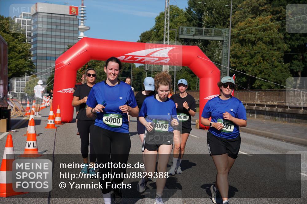 07.09.2025 - BARMER Alsterlauf Yannick Fuchs http://msf.ph/oto/8829388 07.09.2025 10:24:12 Laufen 4000, 4004, 4689, 201 meine-sportfotos.de