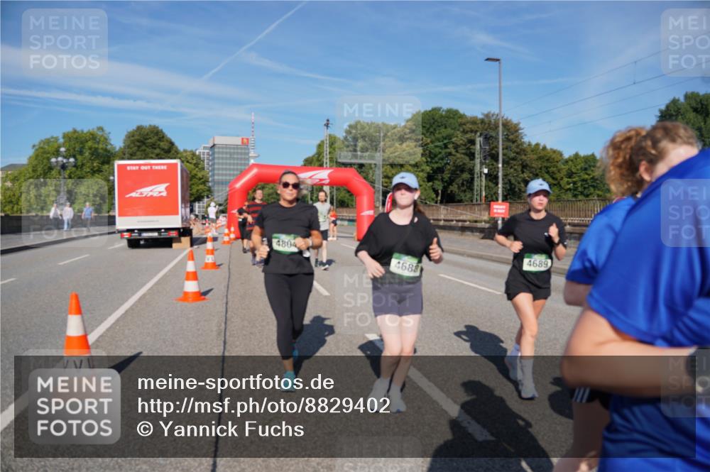 07.09.2025 - BARMER Alsterlauf Yannick Fuchs http://msf.ph/oto/8829402 07.09.2025 10:24:14 Laufen 4804, 4688, 4689 meine-sportfotos.de