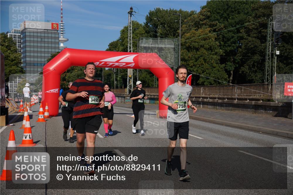 07.09.2025 - BARMER Alsterlauf Yannick Fuchs http://msf.ph/oto/8829411 07.09.2025 10:24:17 Laufen 3495, 485, 356, 759 meine-sportfotos.de