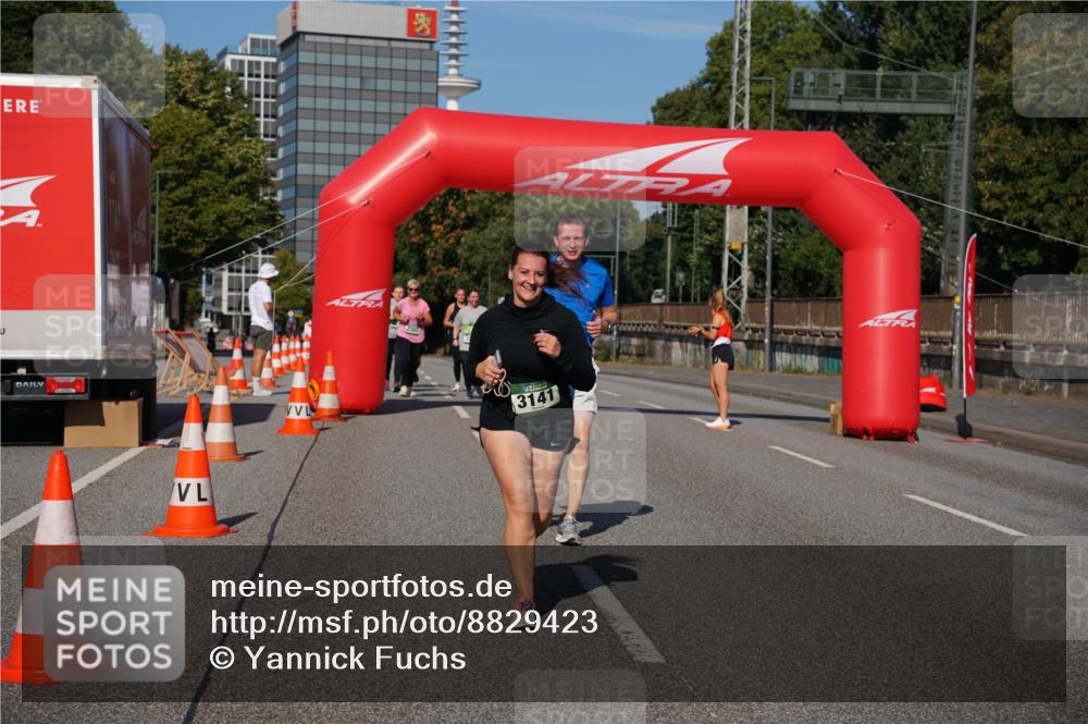07.09.2025 - BARMER Alsterlauf Yannick Fuchs http://msf.ph/oto/8829423 07.09.2025 10:24:28 Laufen 3141 meine-sportfotos.de
