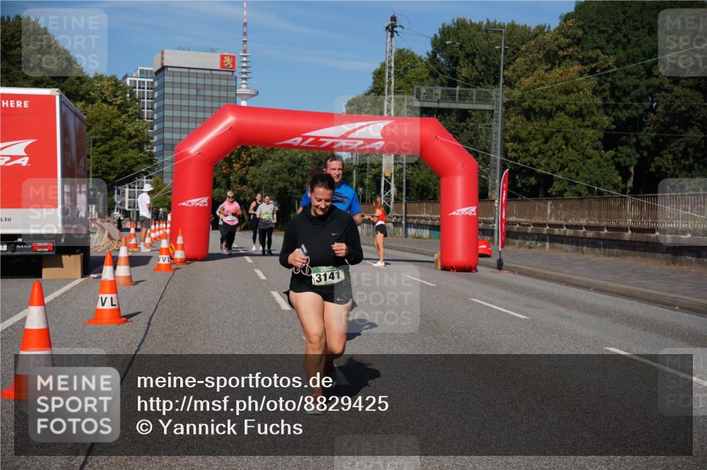 07.09.2025 - BARMER Alsterlauf Yannick Fuchs http://msf.ph/oto/8829425 07.09.2025 10:24:29 Laufen 3141 meine-sportfotos.de