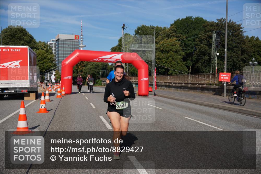 07.09.2025 - BARMER Alsterlauf Yannick Fuchs http://msf.ph/oto/8829427 07.09.2025 10:24:30 Laufen 3141 meine-sportfotos.de