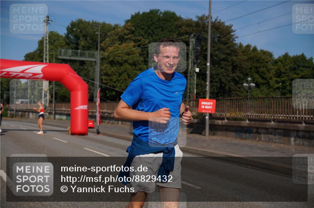 07.09.2025 - BARMER Alsterlauf Yannick Fuchs http://msf.ph/oto/8829432 07.09.2025 10:24:32 Laufen  meine-sportfotos.de
