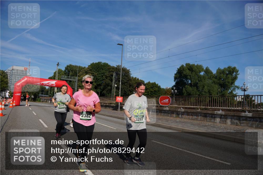 07.09.2025 - BARMER Alsterlauf Yannick Fuchs http://msf.ph/oto/8829442 07.09.2025 10:24:41 Laufen 2215, 2382, 3287 meine-sportfotos.de