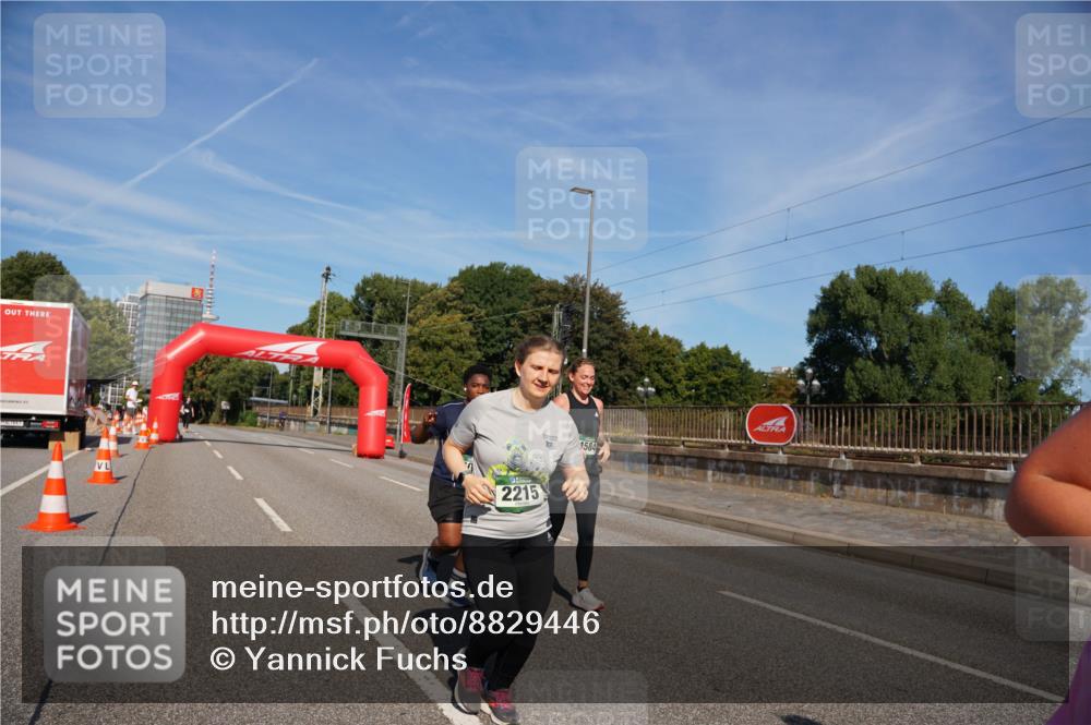 07.09.2025 - BARMER Alsterlauf Yannick Fuchs http://msf.ph/oto/8829446 07.09.2025 10:24:43 Laufen 2215, 10, 1584 meine-sportfotos.de