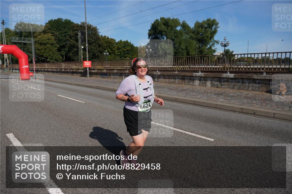 07.09.2025 - BARMER Alsterlauf Yannick Fuchs http://msf.ph/oto/8829458 07.09.2025 10:25:51 Laufen 4624 meine-sportfotos.de