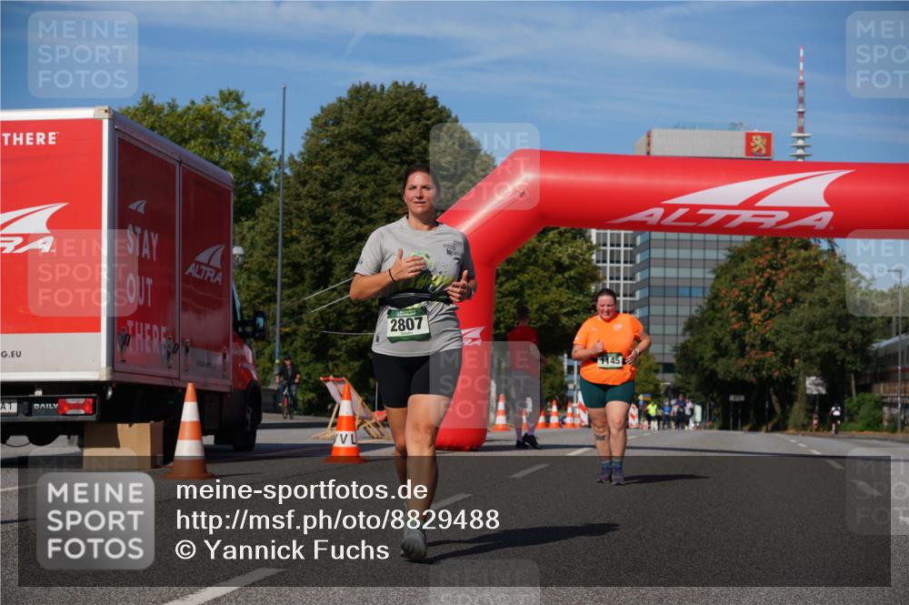 07.09.2025 - BARMER Alsterlauf Yannick Fuchs http://msf.ph/oto/8829488 07.09.2025 10:26:59 Laufen 2807, 1, 1145 meine-sportfotos.de