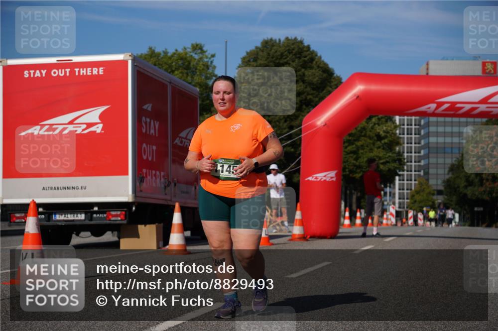 07.09.2025 - BARMER Alsterlauf Yannick Fuchs http://msf.ph/oto/8829493 07.09.2025 10:27:04 Laufen 145 meine-sportfotos.de