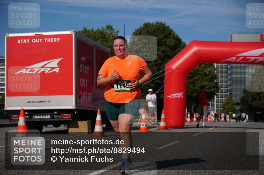 07.09.2025 - BARMER Alsterlauf Yannick Fuchs http://msf.ph/oto/8829494 07.09.2025 10:27:04 Laufen 1145 meine-sportfotos.de