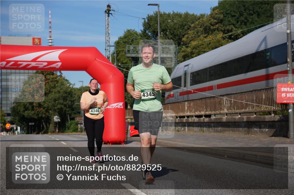 07.09.2025 - BARMER Alsterlauf Yannick Fuchs http://msf.ph/oto/8829525 07.09.2025 10:28:16 Laufen 4346, 4345 meine-sportfotos.de
