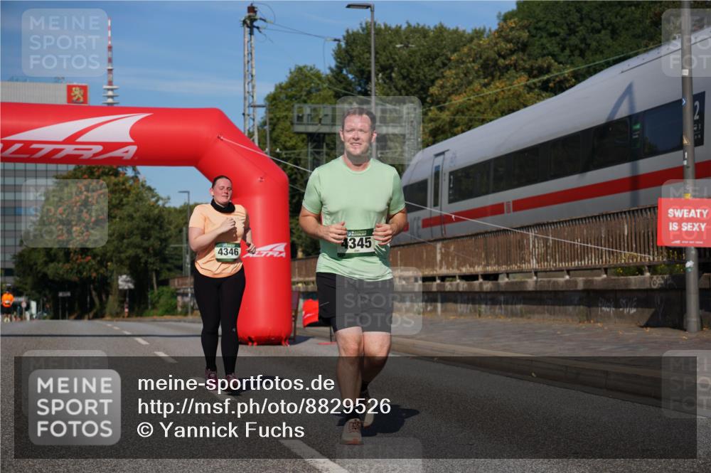 07.09.2025 - BARMER Alsterlauf Yannick Fuchs http://msf.ph/oto/8829526 07.09.2025 10:28:17 Laufen 4346, 4345 meine-sportfotos.de