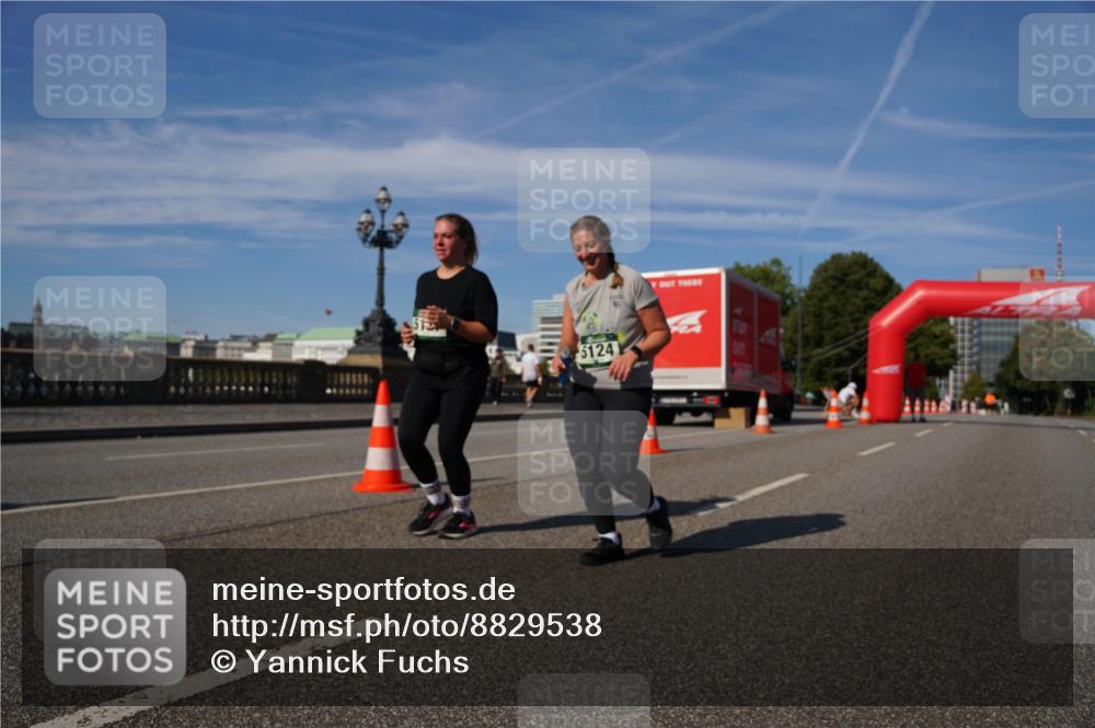 07.09.2025 - BARMER Alsterlauf Yannick Fuchs http://msf.ph/oto/8829538 07.09.2025 10:28:21 Laufen 5124 meine-sportfotos.de