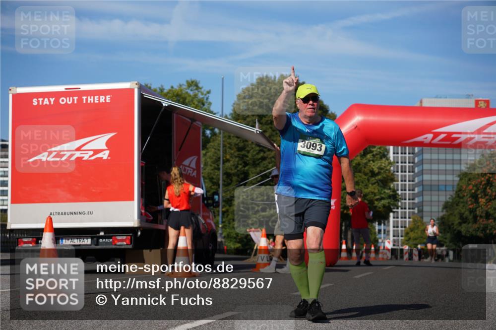 07.09.2025 - BARMER Alsterlauf Yannick Fuchs http://msf.ph/oto/8829567 07.09.2025 10:30:20 Laufen 3093 meine-sportfotos.de