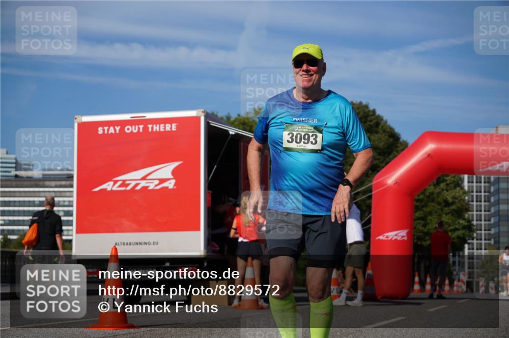 07.09.2025 - BARMER Alsterlauf Yannick Fuchs http://msf.ph/oto/8829572 07.09.2025 10:30:21 Laufen 3093 meine-sportfotos.de