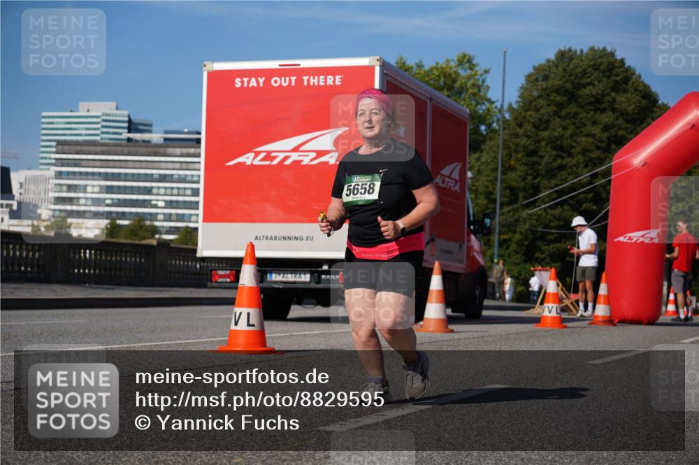 07.09.2025 - BARMER Alsterlauf Yannick Fuchs http://msf.ph/oto/8829595 07.09.2025 10:32:28 Laufen 5658 meine-sportfotos.de