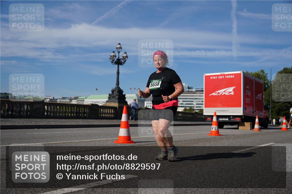 07.09.2025 - BARMER Alsterlauf Yannick Fuchs http://msf.ph/oto/8829597 07.09.2025 10:32:29 Laufen 5658 meine-sportfotos.de