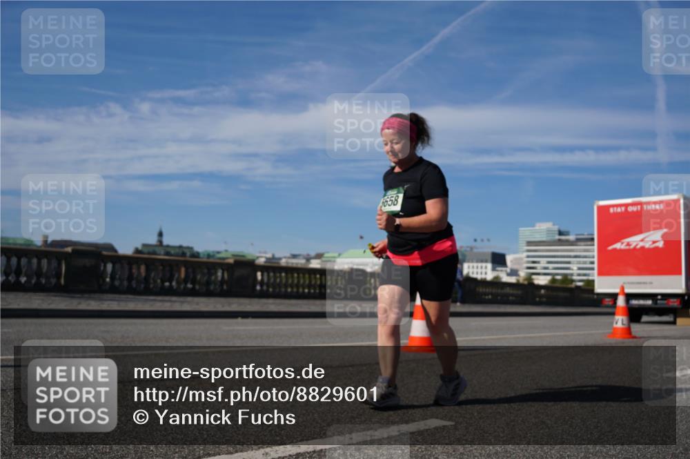 07.09.2025 - BARMER Alsterlauf Yannick Fuchs http://msf.ph/oto/8829601 07.09.2025 10:32:30 Laufen 5658 meine-sportfotos.de